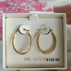 💛Gorgeous 10k Gold earrings.REASONABLE OFFERS🆗🎁